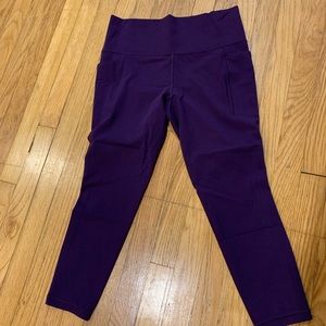 Athleta Powervita Salutation 7/8 tight.